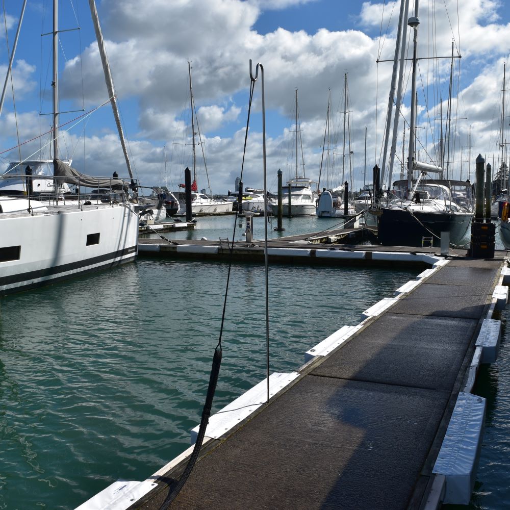 Dock Line / Rope Holder by Hauraki Fenders - 316 stainless steel, marina rope holder