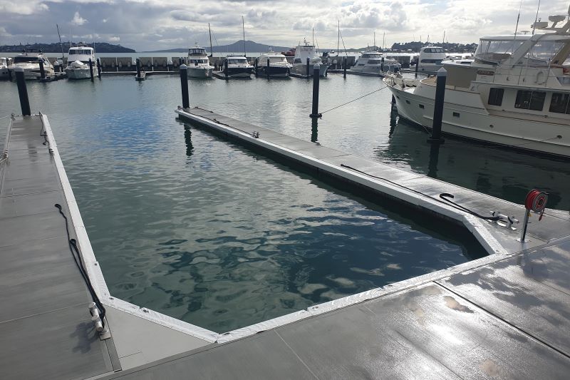Marina Berth Set up by Hauraki Fenders.  Supply and installation of dock lines, marina fenders, dock wheels and pole fenders.  Grand Pacific, Ultralon, Marinaquip and Barrier Fenders. 