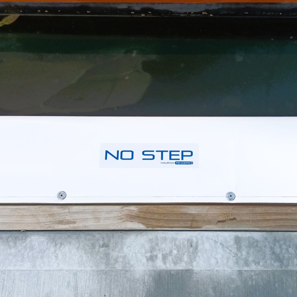 &#39;No Step&#39; no step sticker for marina fenders by Hauraki Fenders