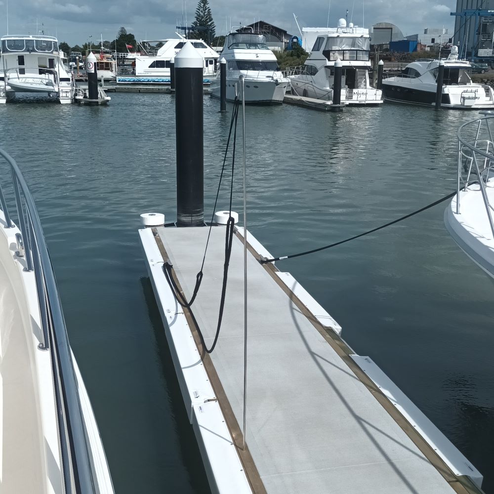 Dock Line / Rope Holder by Hauraki Fenders - 316 stainless steel, marina rope holder 