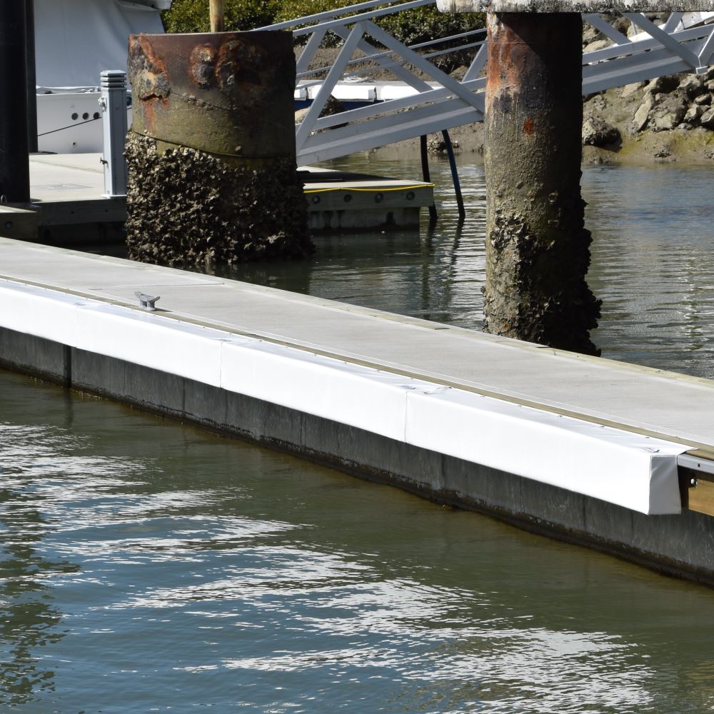 Barrier Contoured Marina Fenders for Marina Berths Docks & Jetty ...